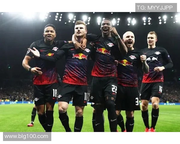 足球明星合影精彩瞬间集锦让我们一起回顾那些难忘的时刻与传奇球星的友谊